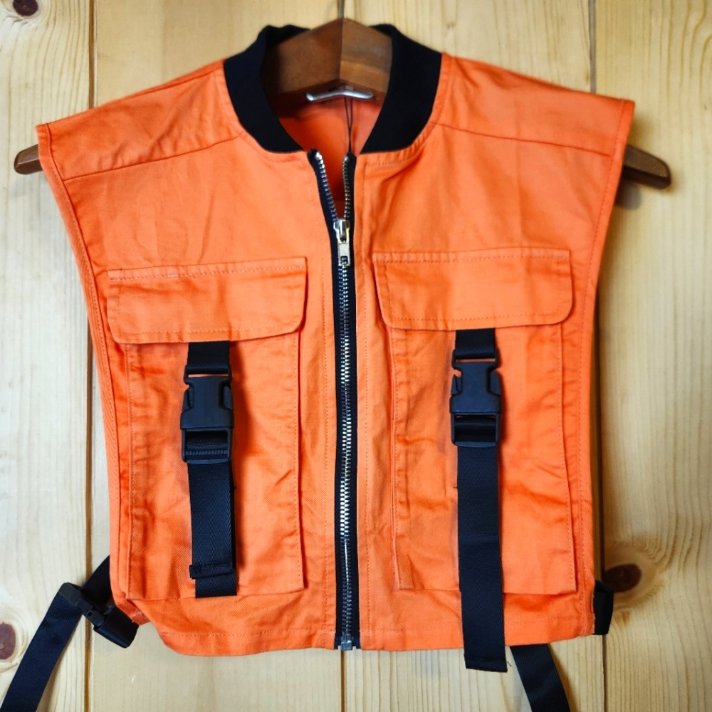 Micas Orange and Black Cropped Open Sleeve Buckle Utility Cargo Vest NWT